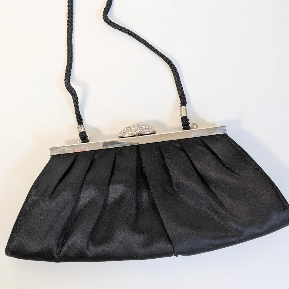 Vintage La Regale jeweled satin clutch convertible chain strap